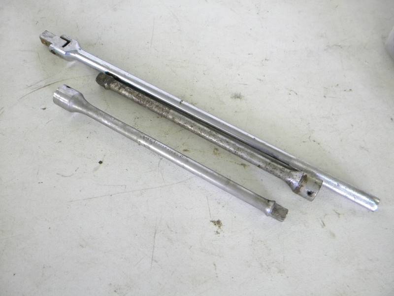 lot 198 image: Drive Breaker Bar