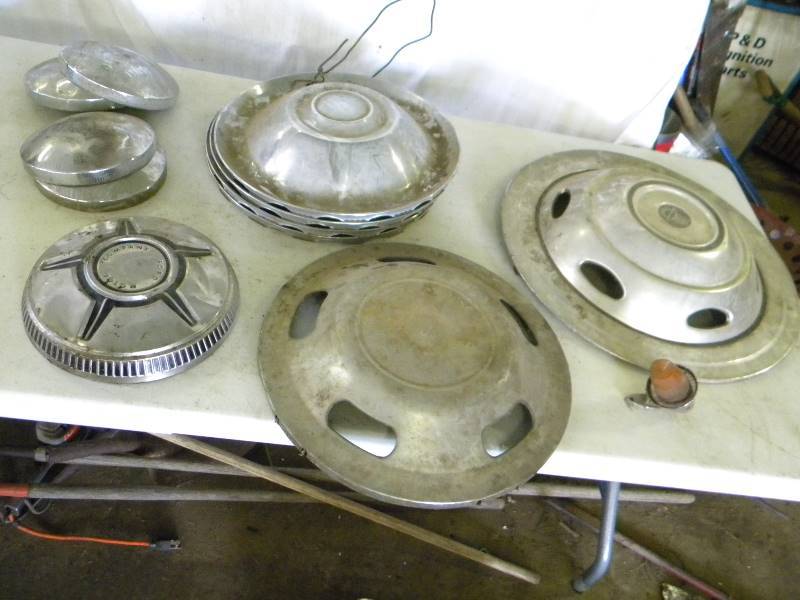 lot 366 image: Vintage Hub Cap Lot