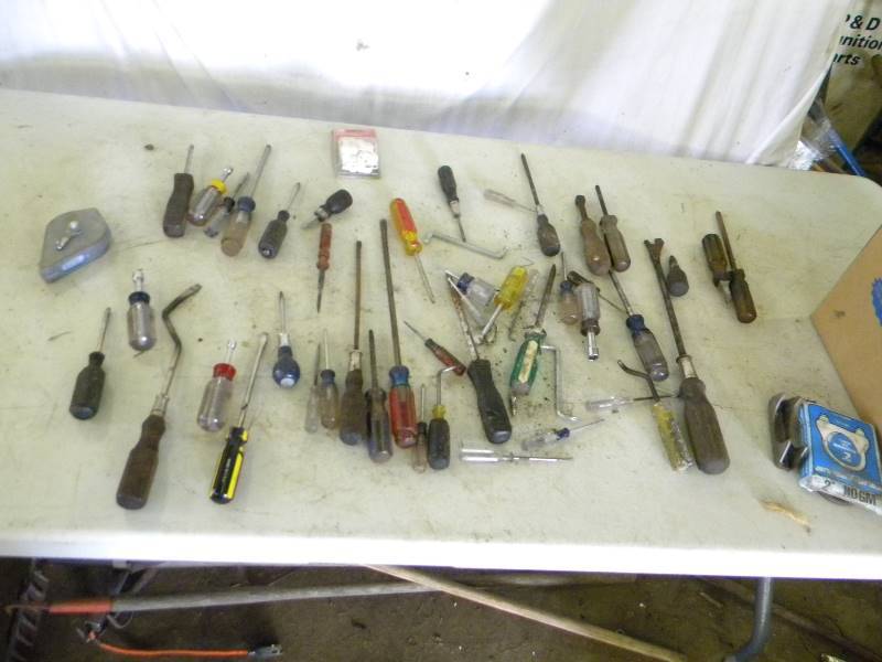 lot 371 image: Screwdriver Lot