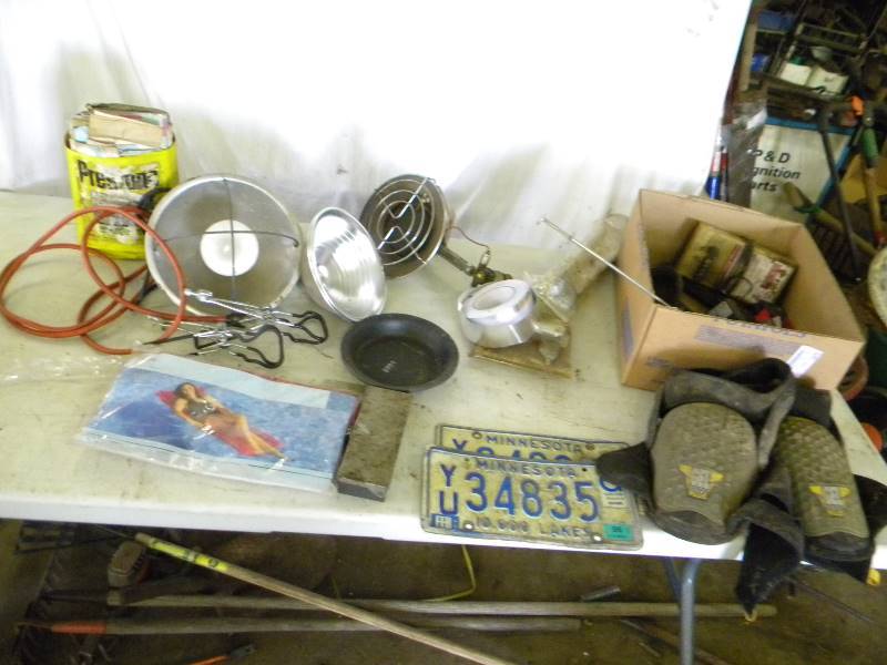 lot 390 image: Dougs Random Lot of Goodness