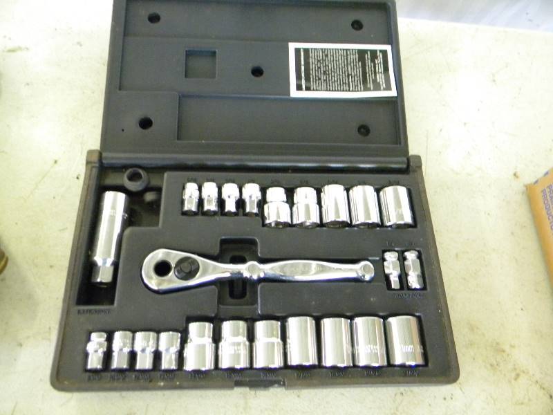 lot 391 image: O Ratchet Socket Set