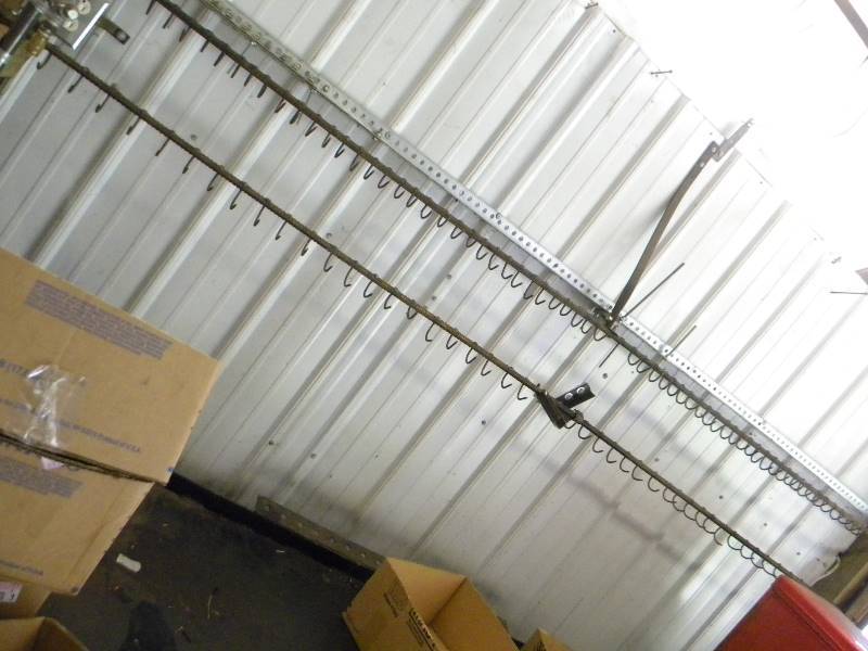lot 402 image: Metal Hook Rack Lot