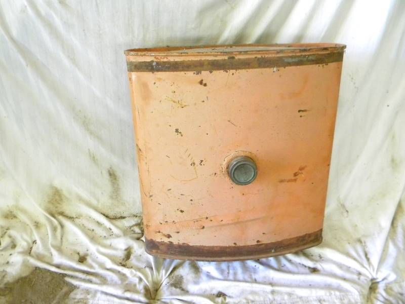 lot 411 image: Vintage Gas Tank