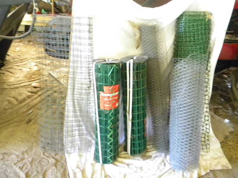 lot 419 image: Yard Fencing Lot