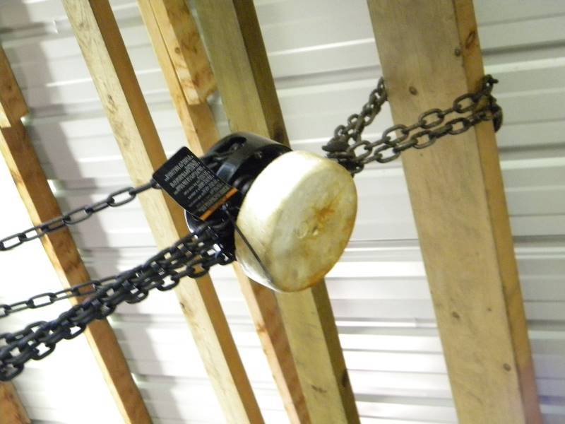 lot 431 image: Chain Hoist