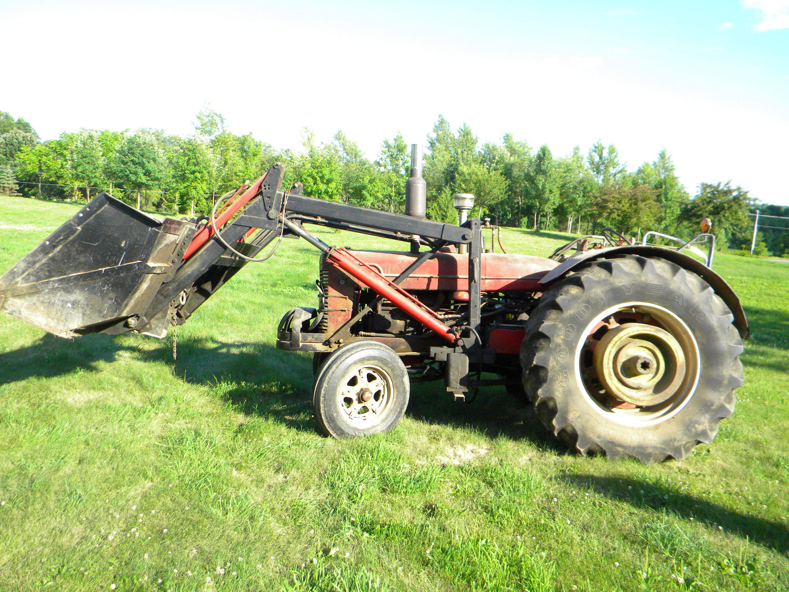 lot 3 image: 1950 McCormick-Deering W9 Tractor