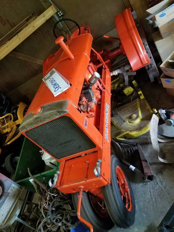 lot 4 image: 1935 Allis-Chalmers Tractor