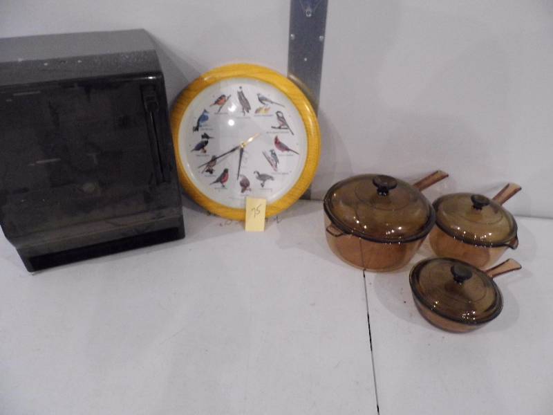 Paper Towel Dispenser - Clock - Visions