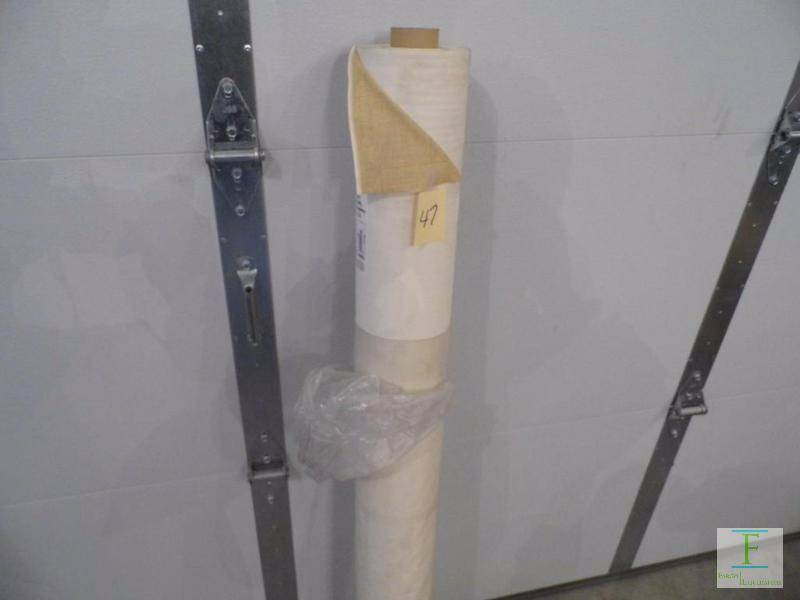 5 Rolls of New Commercial Wallpaper