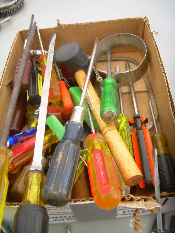 lot 14 image: MISC TOOLS