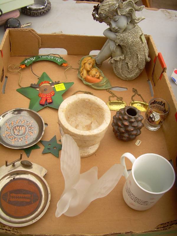 lot 15 image: MISC COLLECTIBLES