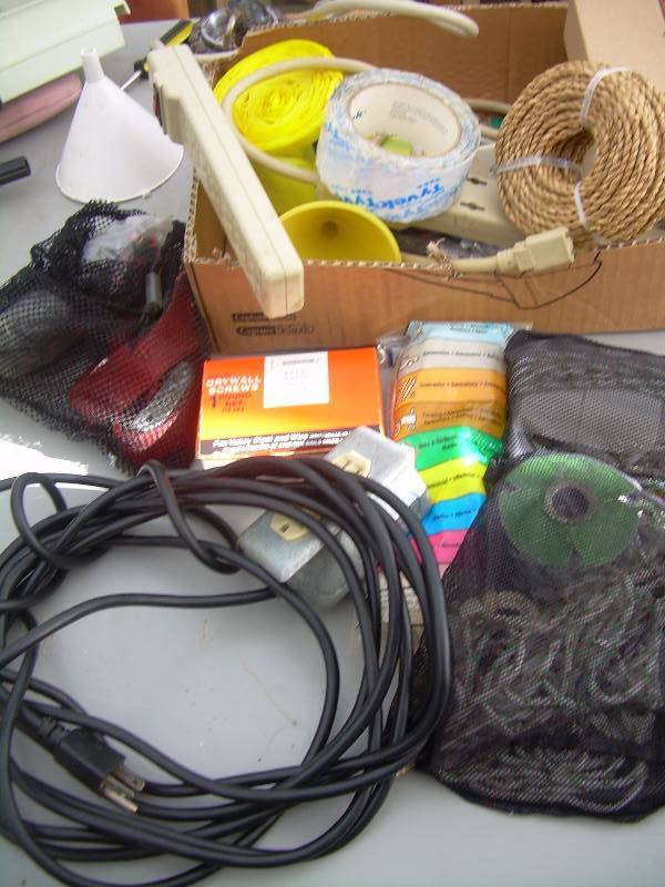 lot 25 image: GARAGE STUFF