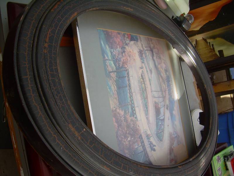 lot 34 image: OAK FRAME, CHERRY WOOD FRAME , ROUND FRAME