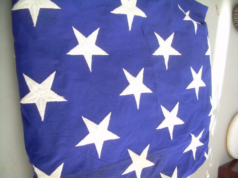 lot 37 image: AMERICAN FLAG