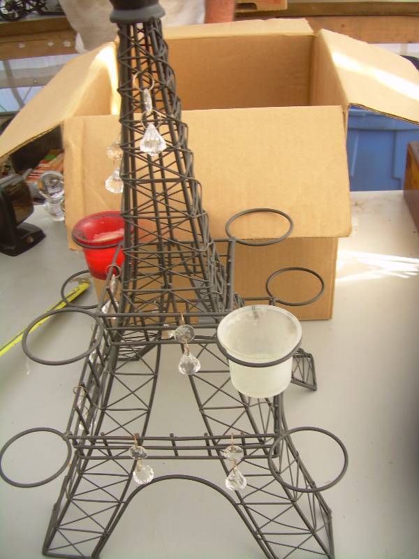 lot 40 image: OIL RIG CANDLE HOLDER