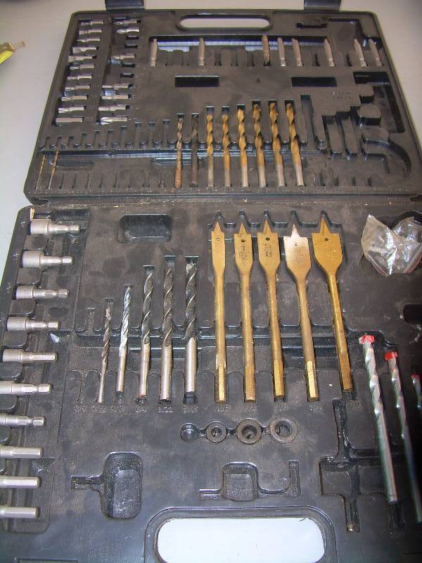 lot 44 image: DRILL BITS