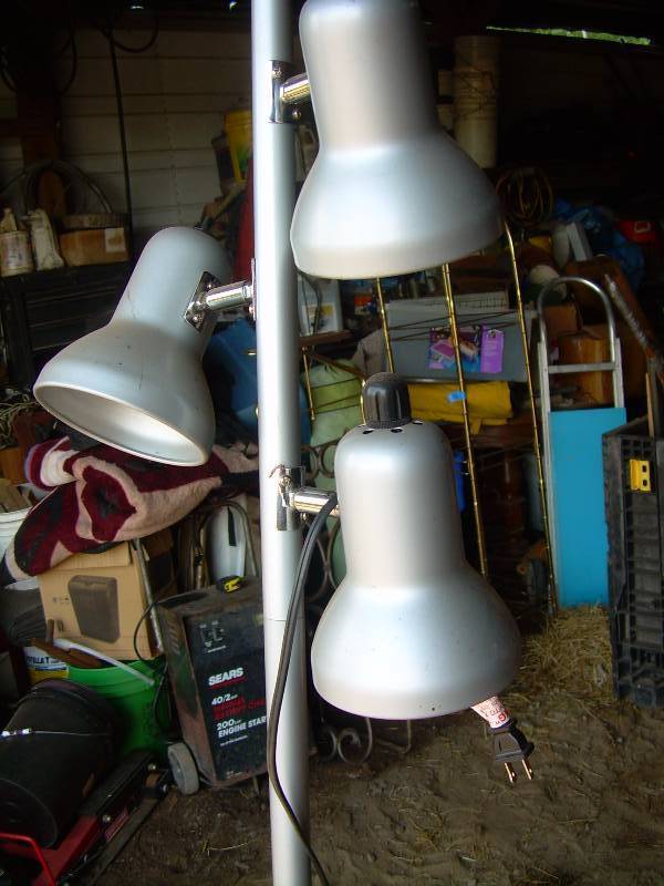 lot 116 image: OFFICE FLOOR LAMP