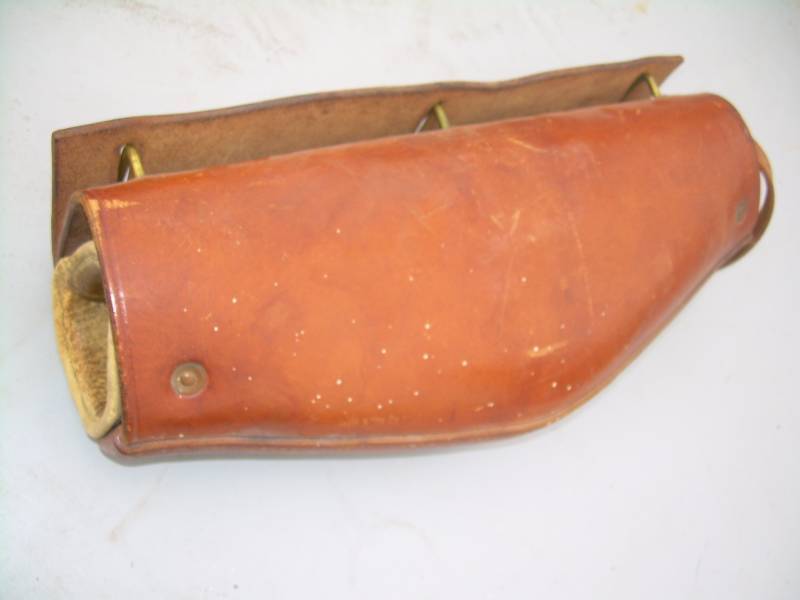 lot 121 image: VINTAGE LEATHER YOKE PAD