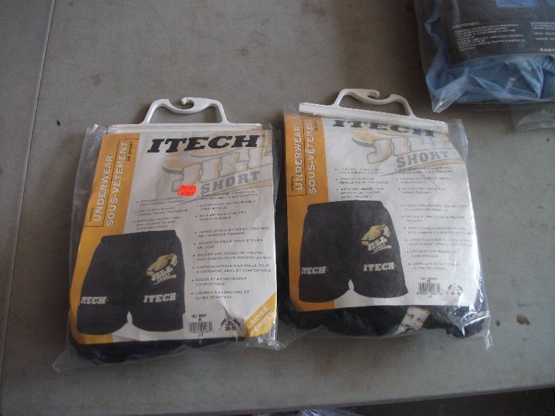 New 2-I Tech Jill Shorts Ladies Size Large