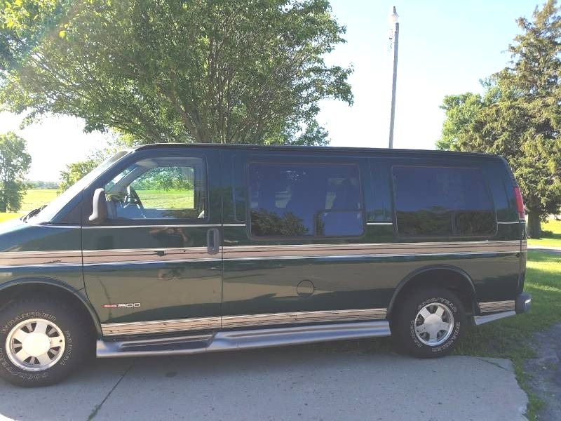 2002 GMC Starcraft Conversion Van