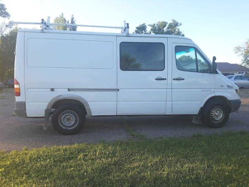 2006 Dodge Ram 2500 Mercedes Sprinter Van