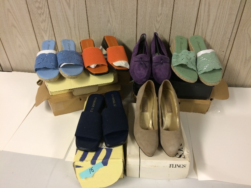lot 15 image: 6 Pairs Womens Shoes - 5 New - Sz 8-9