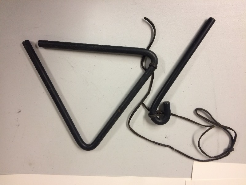 lot 10 image: Dinner Bell Triangle