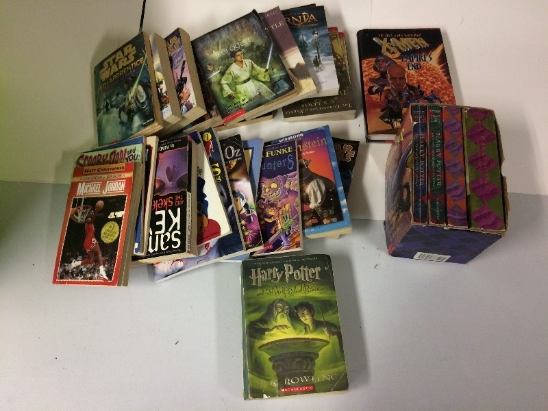lot 36 image: X-men, Harry Potter, Star Wars & More books