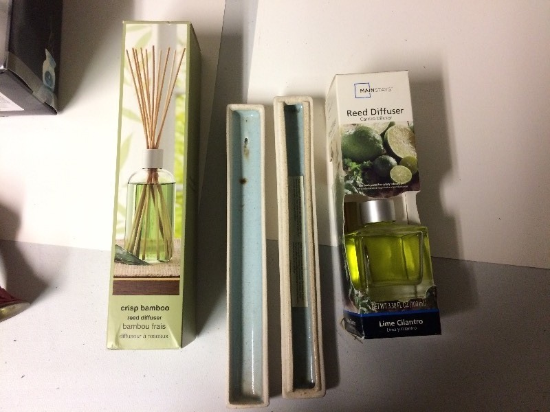 lot 59 image: Fragrances, Asian Decoratives, Vase Filler