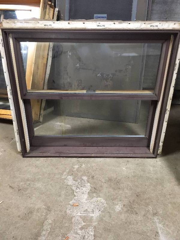 lot 81 image: WINDOW LOT