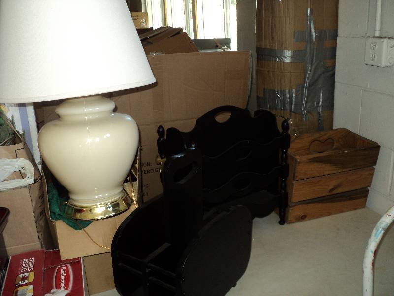 3 magazine racks and a lamp...