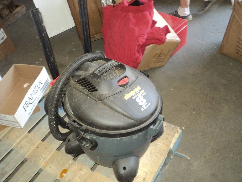 8 gallon shop vac...