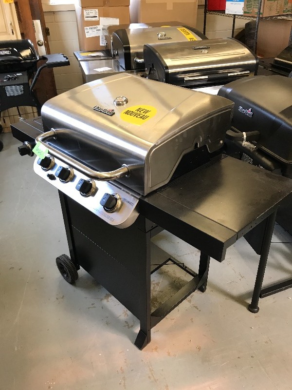 4 BURNER GAS GRILL