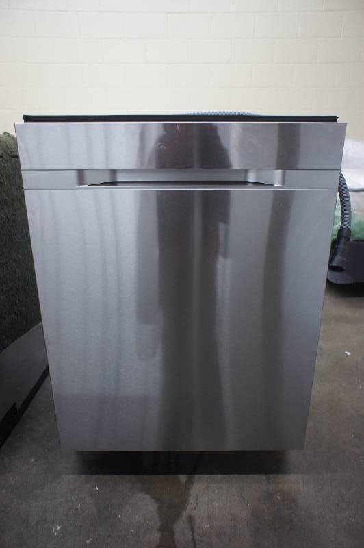 lot 9 image: Scratch and Dent - Samsung Model # (DW80J7550US) 24 Built-in Dishwasher - Stainless Steel Color - Tested Works - MSRP $999.99