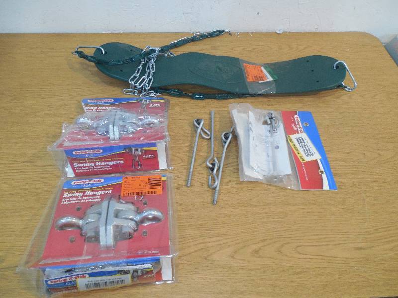 lot 40 image: HEAVY DUTY SWING AND HOOKS