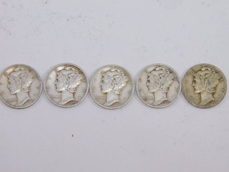 lot 12 image: 1939, 1941 S, 1943, 1944 D, 1945 Mercury Dimes