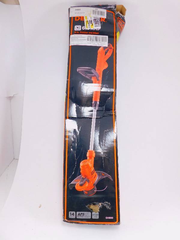lot 30 image: Black  Decker 14 Trimmer & Edger