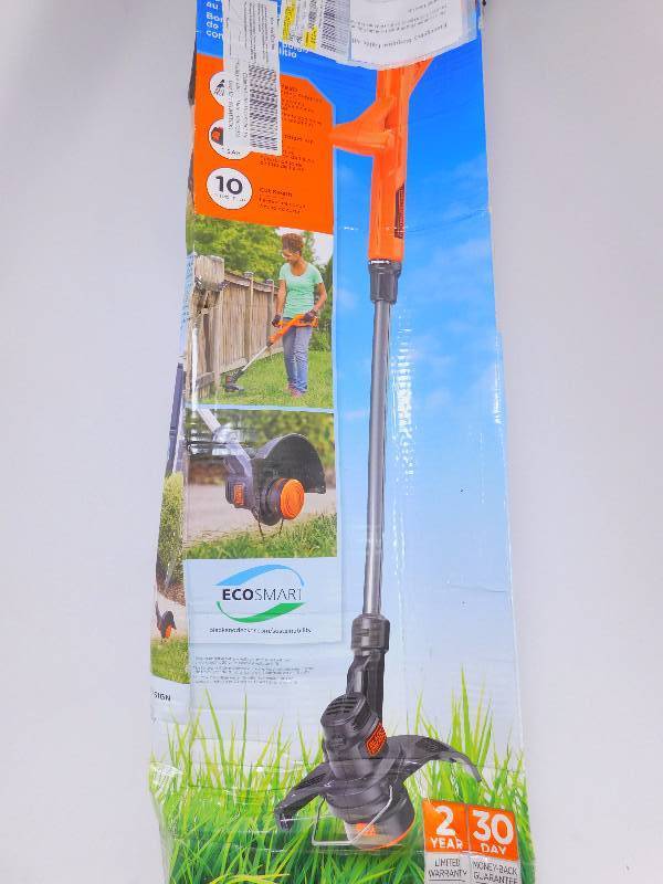 lot 32 image: BLACKDECKER 20V MAX 1.5 Ah Cordless Lithium-Ion 10 String TrimmerEdger