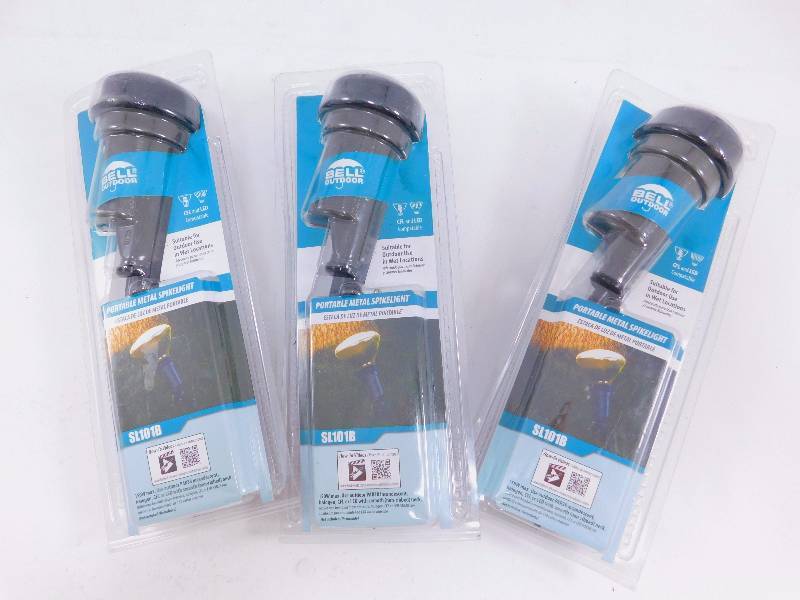 lot 43 image: Lot of 3 150 Watt Incandescent SpikeLight