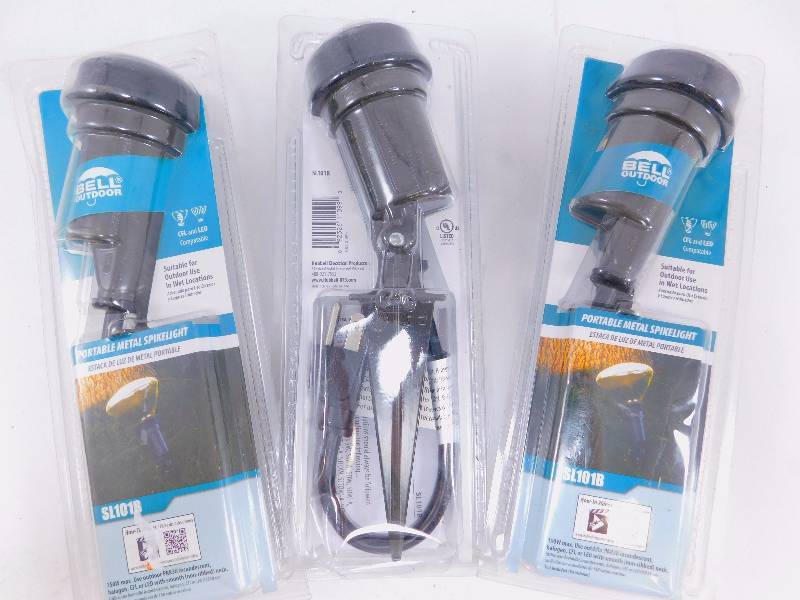 lot 45 image: Lot of 3 150 Watt Incandescent SpikeLight