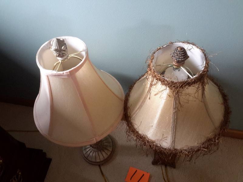 2 Nice table lamps as shown