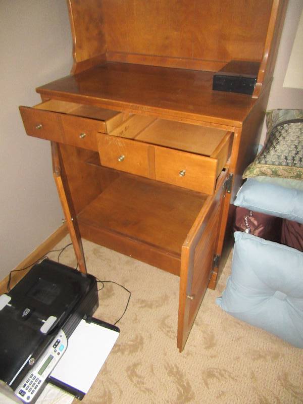 Ethan Allen brand displaystorage shelf