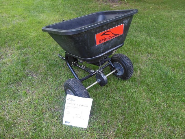 lot 18 image: Brinly Broadcast Spreader