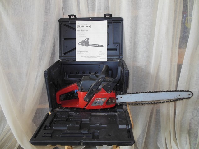 lot 21 image: Craftsman 18 Gasoline Chain Saw with Box