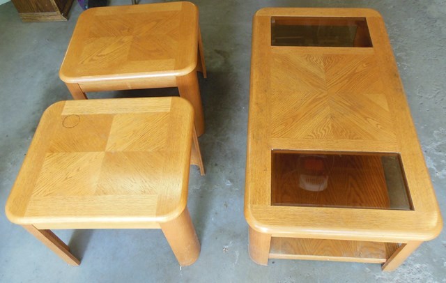 lot 42 image: 3-Piece Light Oak Table Set