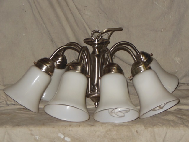 lot 74 image: 7 Globe Chandelier