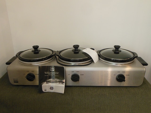 lot 54 image: Bella Professional Triple Slow Cooker Buffet & Serve