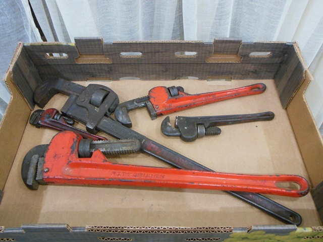 lot 91 image: Assorted Large Wrenches