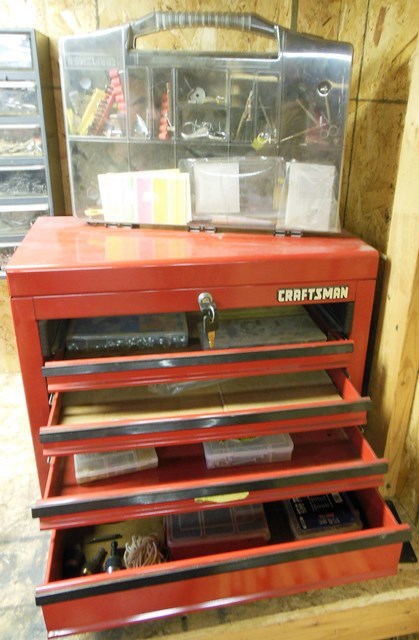 lot 103 image: Craftsman Tool Cabinet with Key and Contents