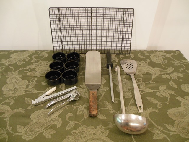 lot 146 image: Misc. Kitchenwares